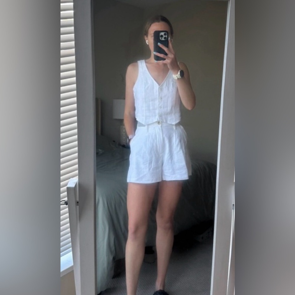 Hollister White Linen Button-Front Tank & High-Waist Shorts Set